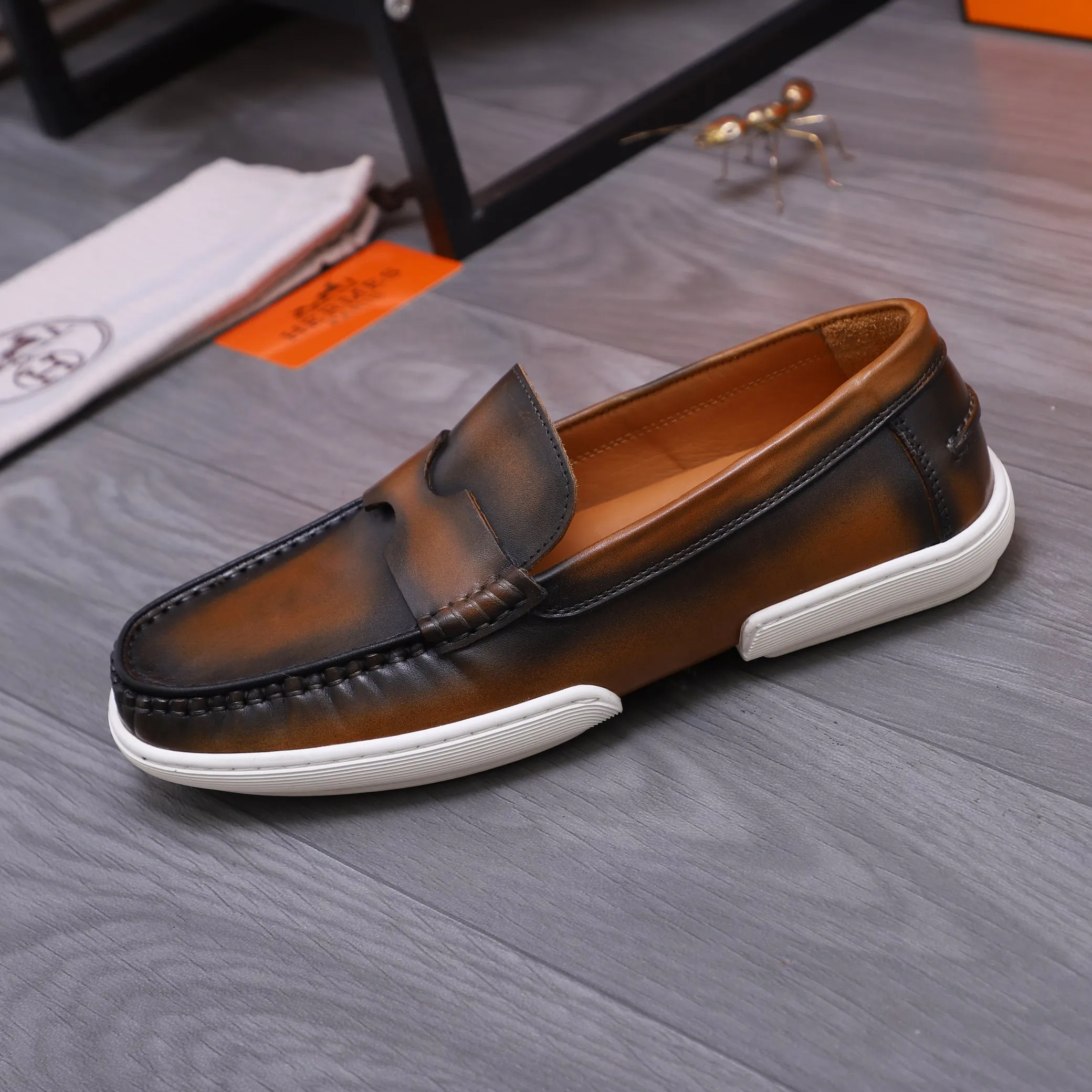 Men's shoes 💰500 Product trademark: HERMES "Hermes" casual slip-on leather shoes Regular size: 38-46 (45.46 custom-made, non-refundable) Product materials: Selected color-brushed cowhide upper, cowhide lining, original outsole
